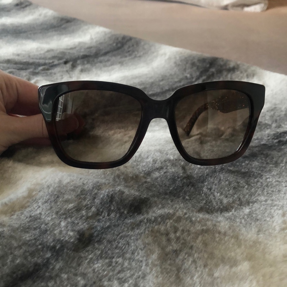 Marc Jacobs sunglasses!